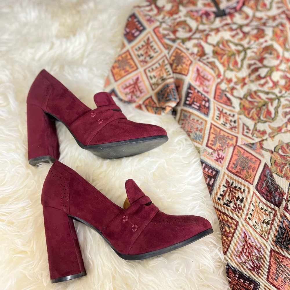 Vintage style ModCloth NYLA Oxford preppy block heels burgundy